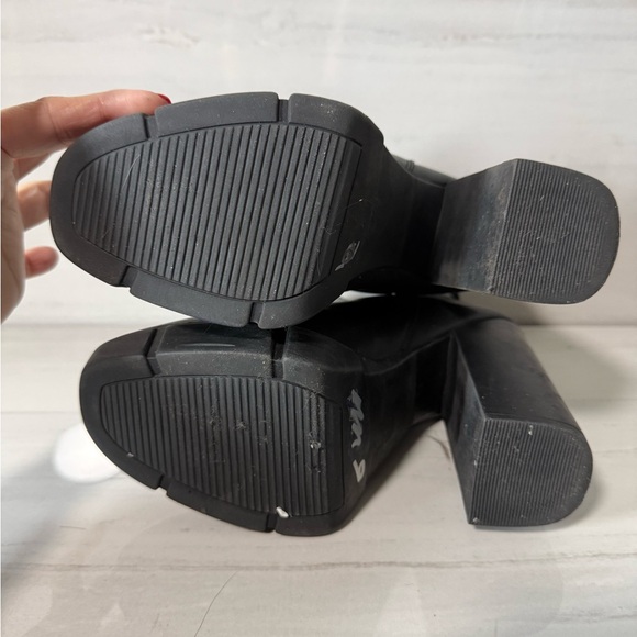 Steve Madden Black Leather Ankle Boots Chunky Grunge Y2K Whimsygoth 6.5 - Picture 7 of 9